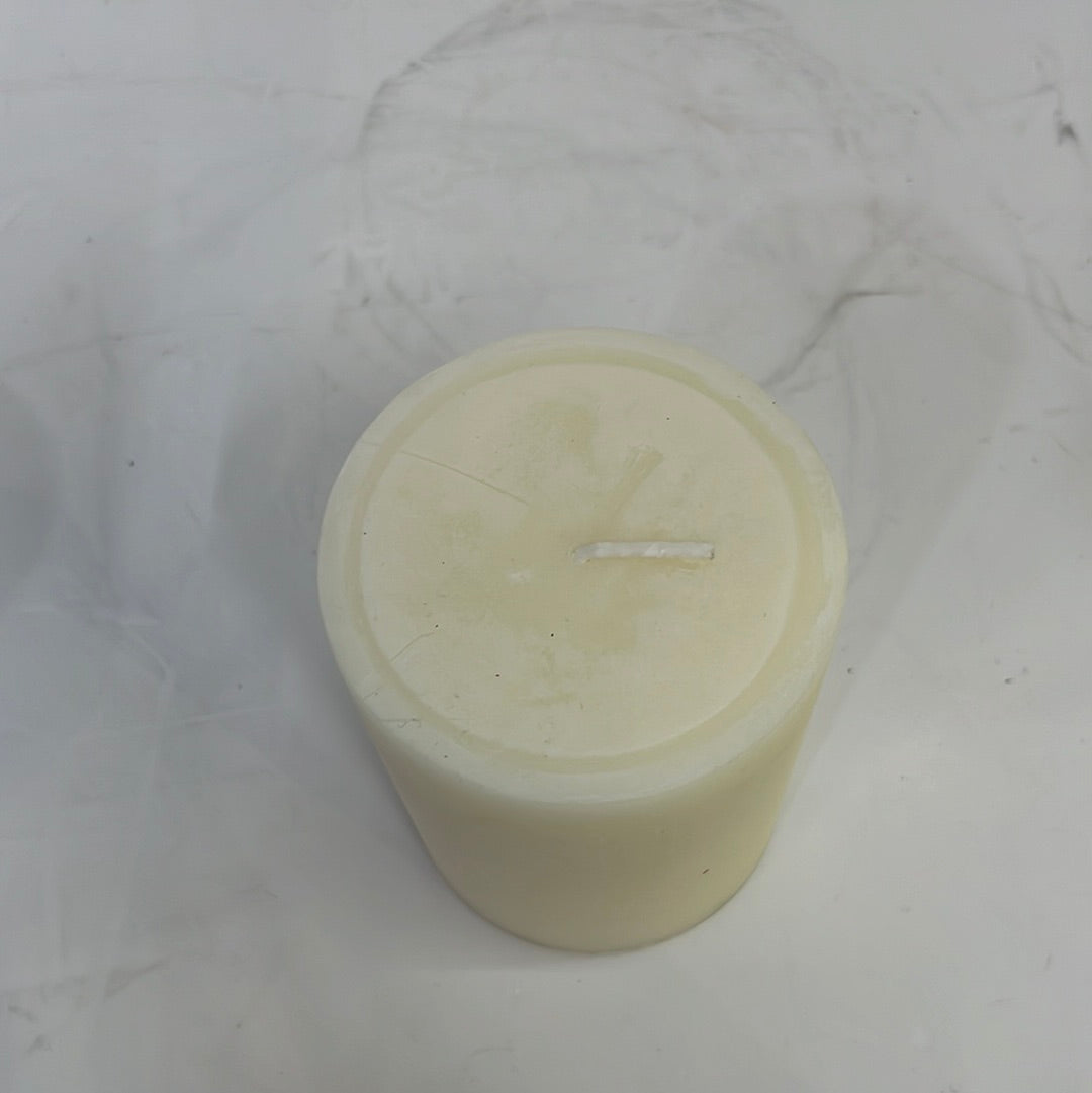 Jasmine scented candle