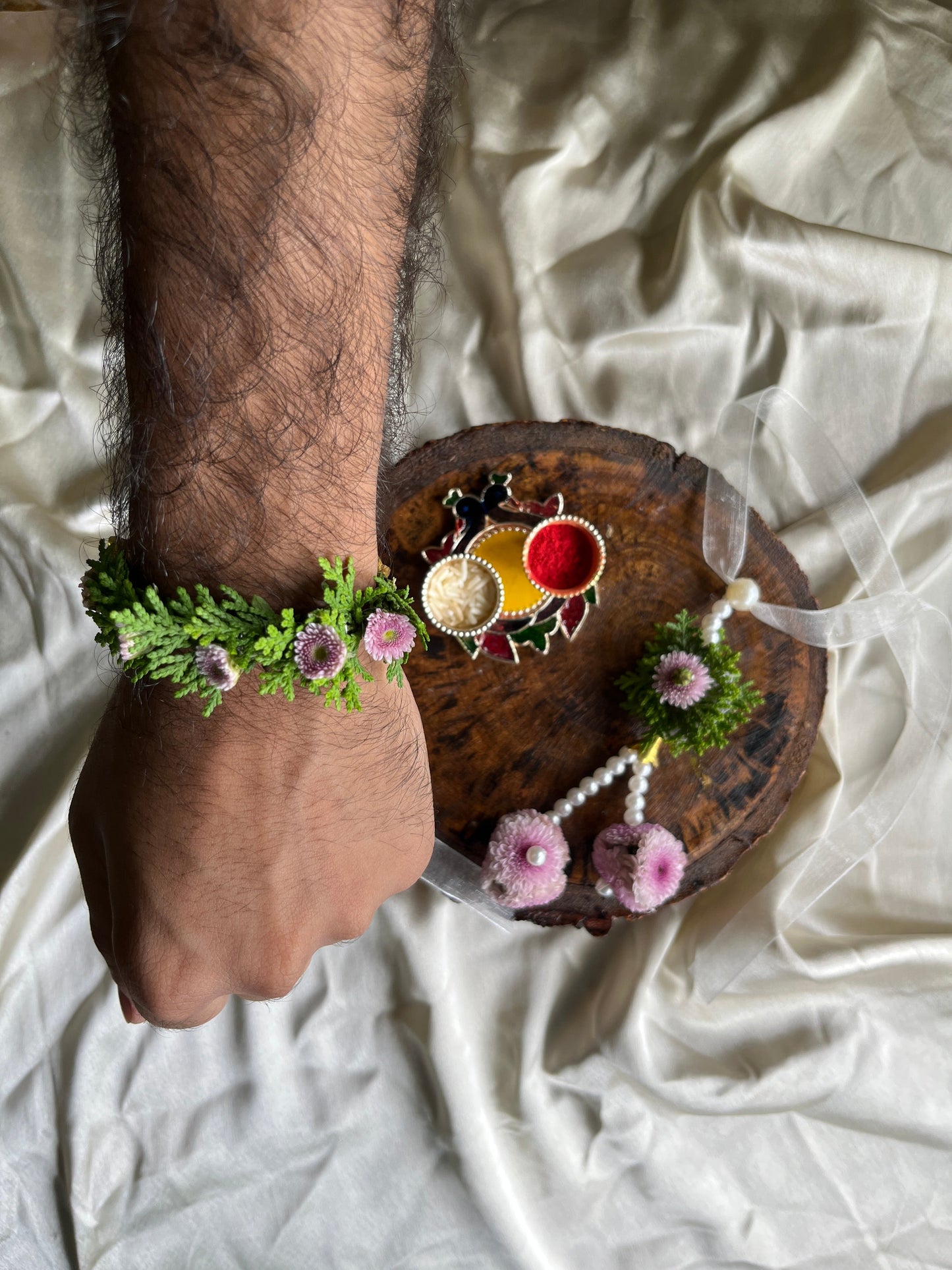 Green serene Rakhi Florenzaa